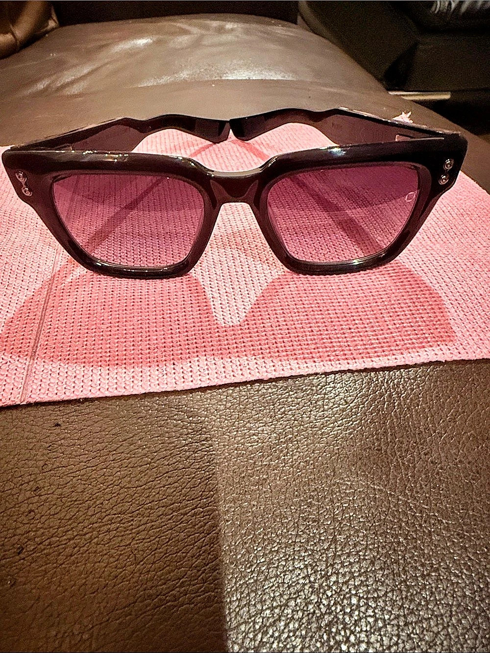 Akoni AKS-111A-52 Black Sunglasses Like New